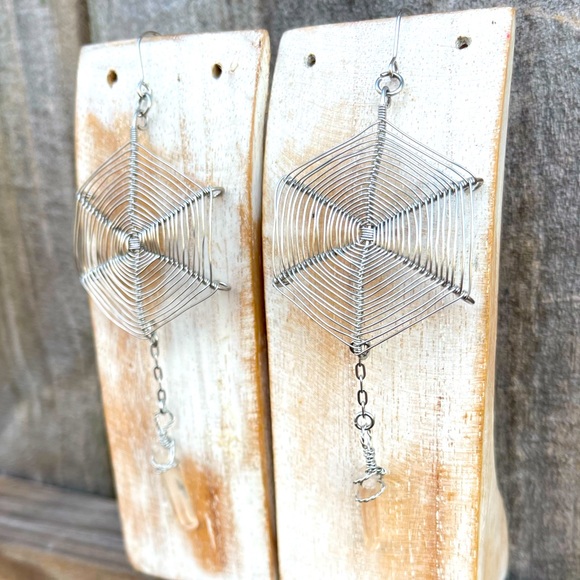 -HP- Lemurian Crystal Spider Web - Picture 2 of 13